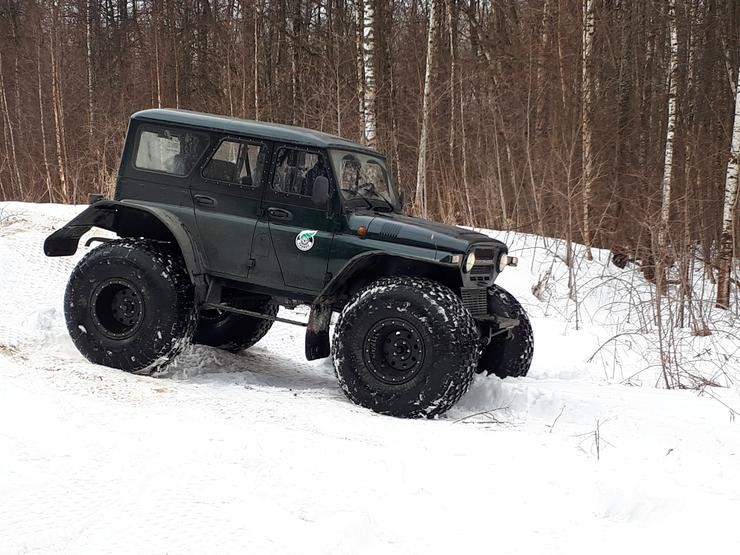 Тест-драйв вездехода «Трэкол»: как превратить UAZ Hunter в танк